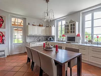 Maison, 330 m²