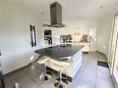 Maison, 242 m²