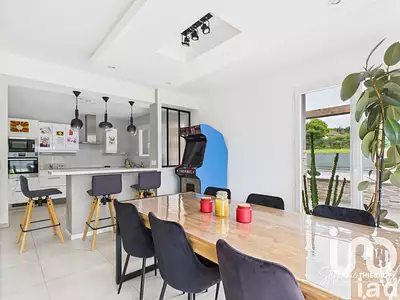 Maison, 165 m²
