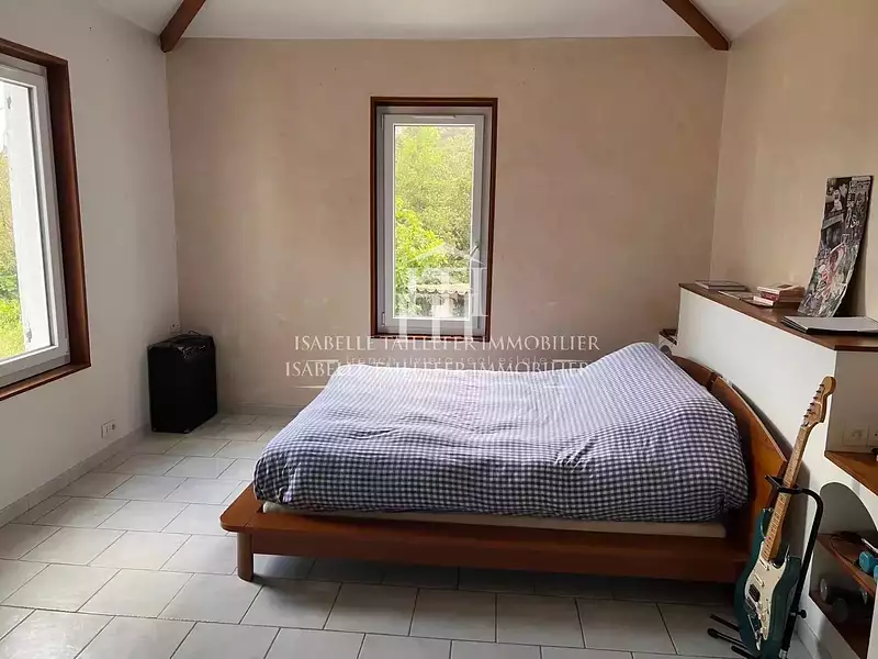 Maison, 196 m²