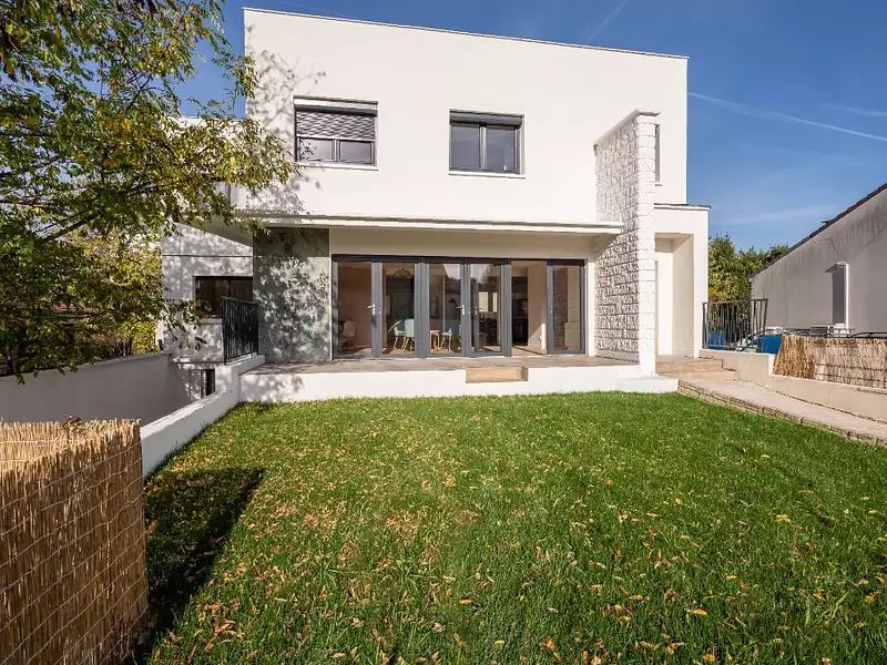 Appartement, 300 m²