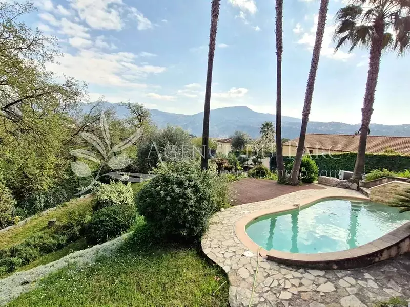 Maison, 180 m²