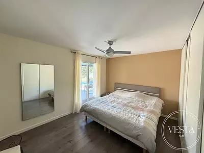 Maison, 215 m²