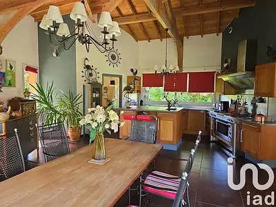 Maison, 243 m²