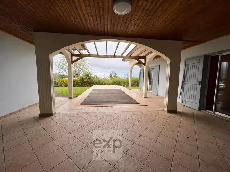 Maison, 230 m²