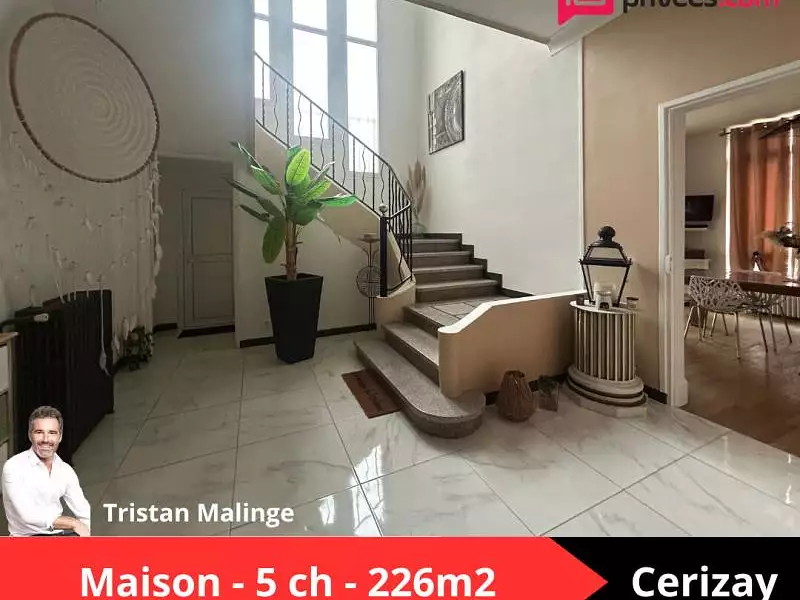 Maison, 226 m²