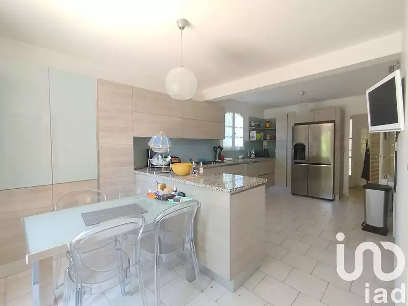Maison, 223 m²
