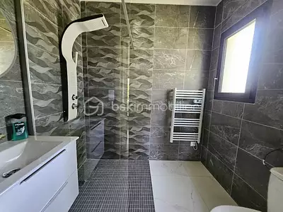 Maison, 136 m²