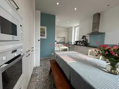 Maison, 245 m²