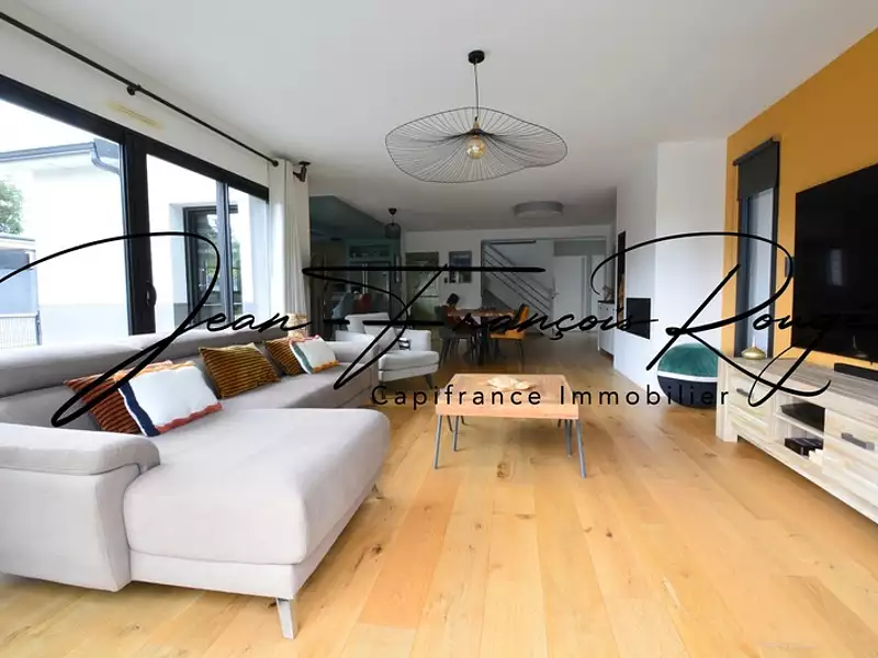 Maison, 162 m²