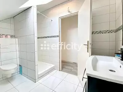 Maison, 250 m²