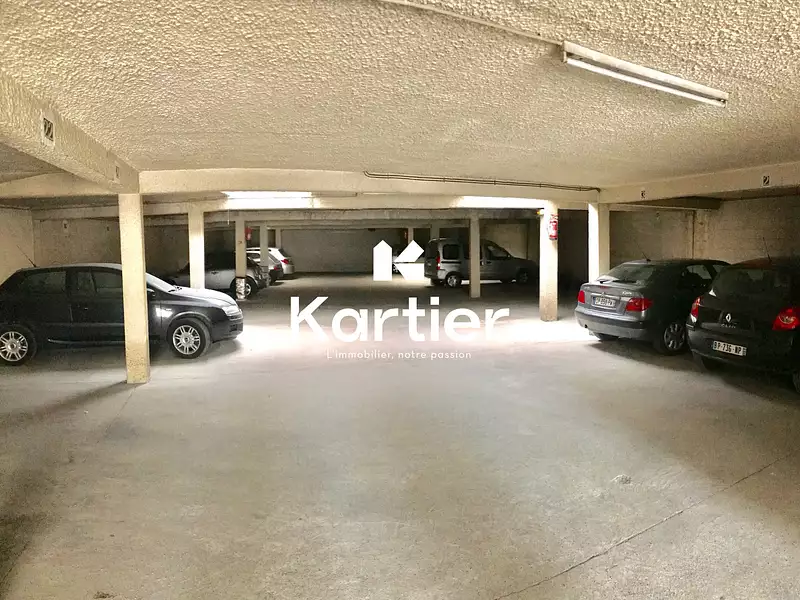 Parking, 350 m²