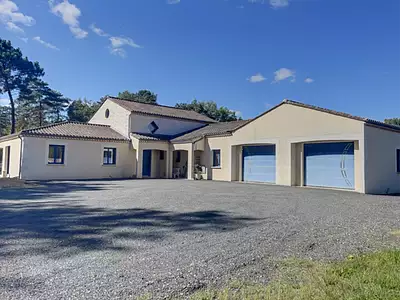 Maison, 222 m²