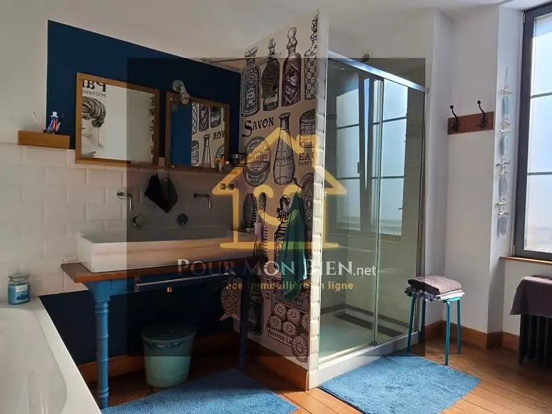 Maison, 210 m²