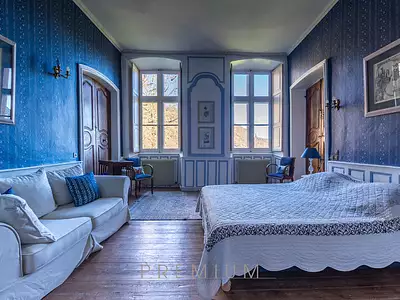 Maison, 890 m²