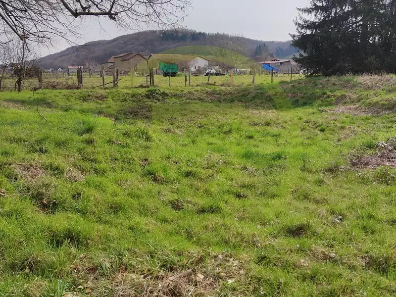 Terrain, 1 300 m²