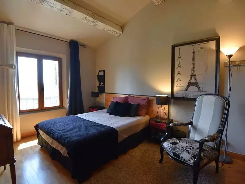 Maison, 196 m²
