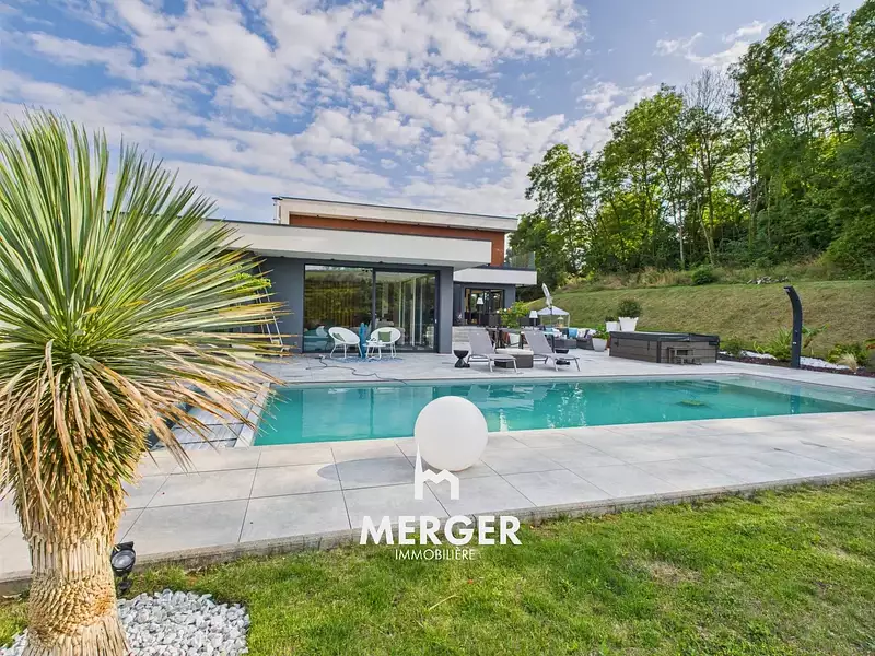 Maison, 330 m²