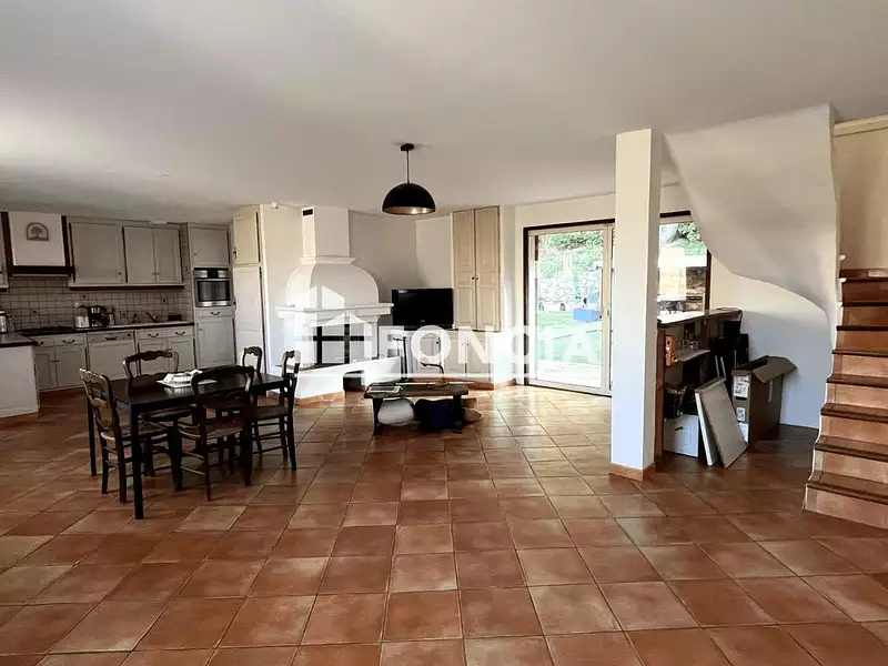 Maison, 114 m²