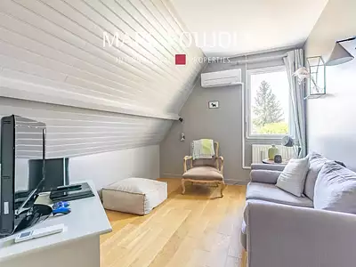 Maison, 255 m²