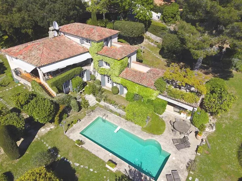Maison, 300 m²