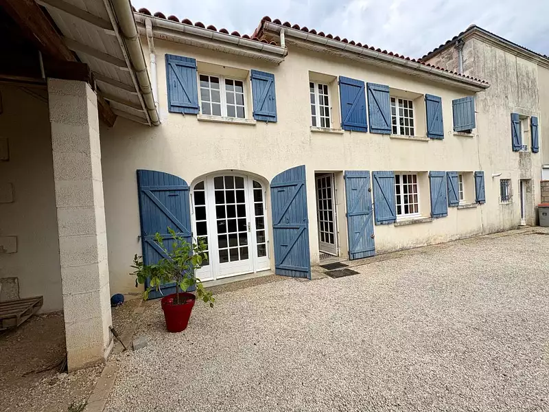 Maison, 163 m²
