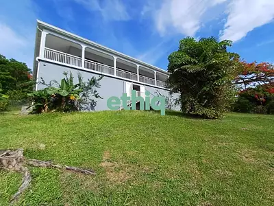 Maison, 225 m²
