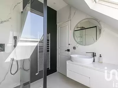 Maison, 252 m²