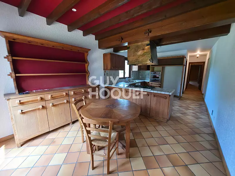Maison, 340 m²
