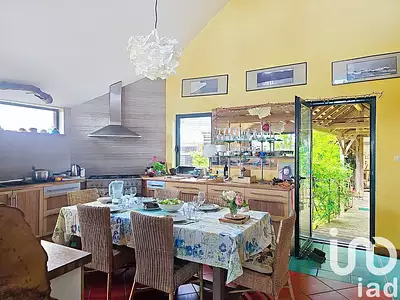 Maison, 284 m²