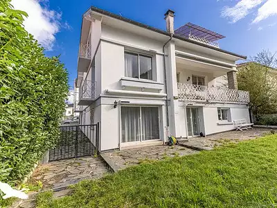 Maison, 284 m²