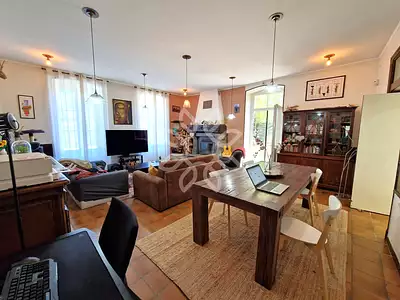 Maison, 285 m²