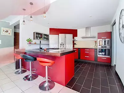 Maison, 204 m²
