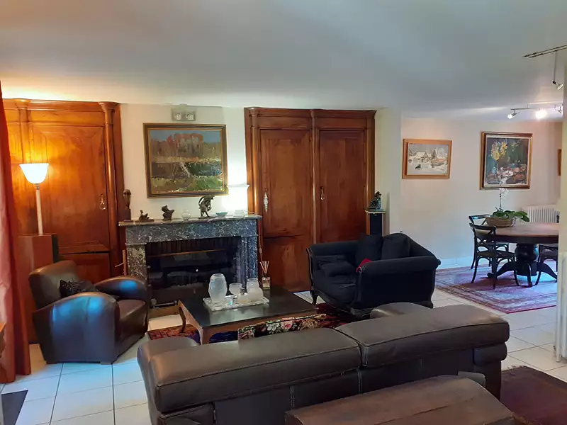 Maison, 215 m²