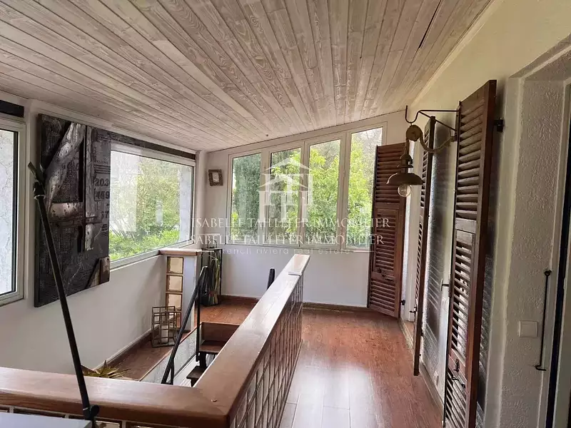 Maison, 196 m²