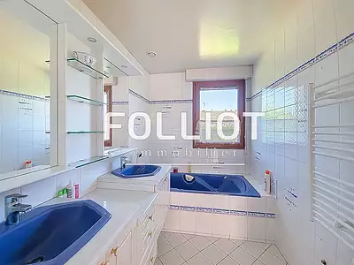 Maison, 122 m²