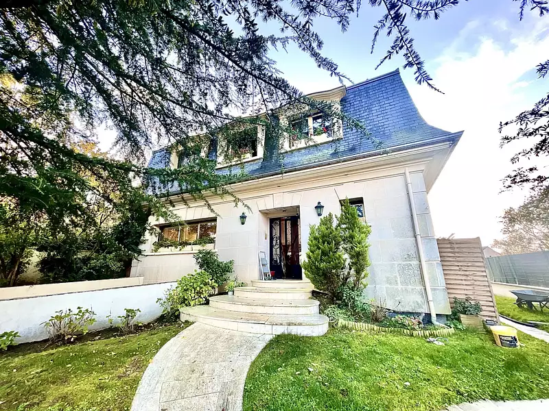 Maison, 230 m²