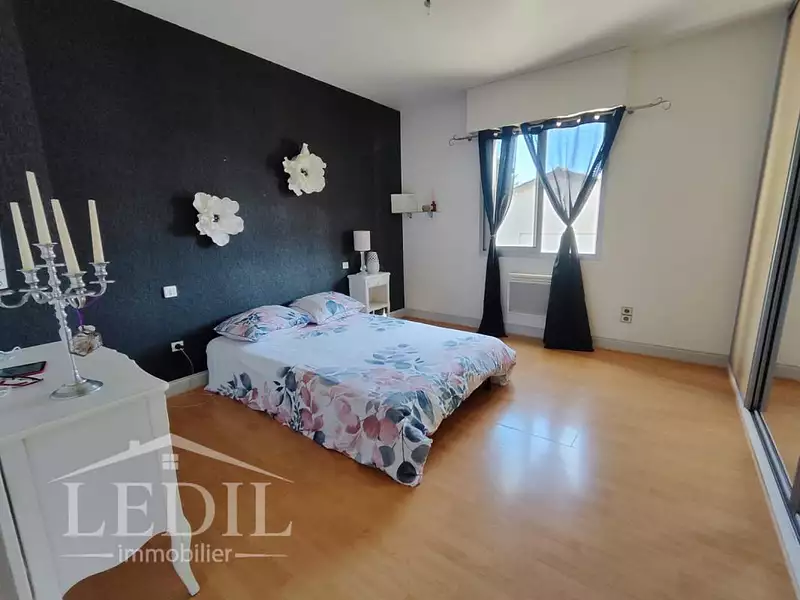 Maison, 200 m²