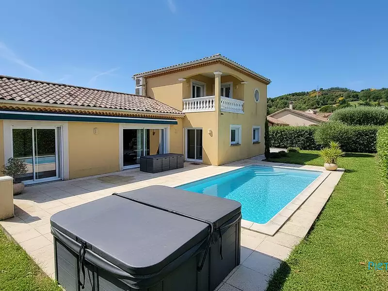 Maison, 130 m²
