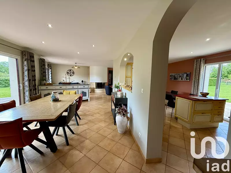 Maison, 220 m²