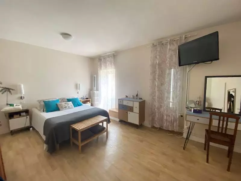 Immeuble, 725 m²