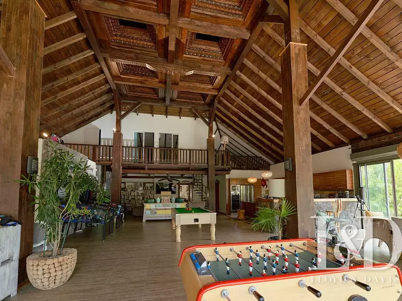 Maison, 250 m²