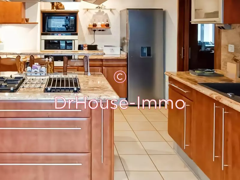 Maison, 360 m²