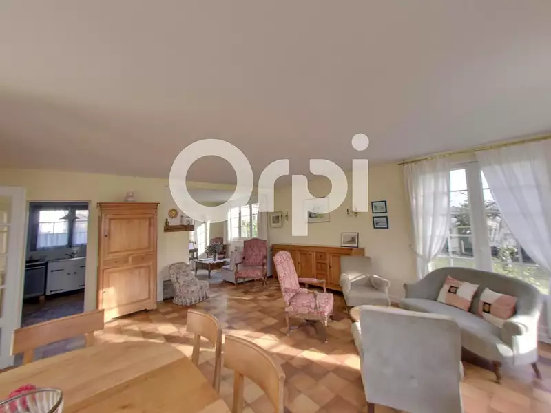 Maison, 208 m²