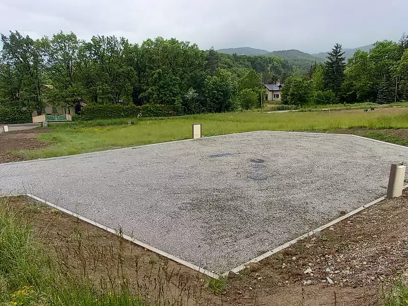 Terrain, 717 m²