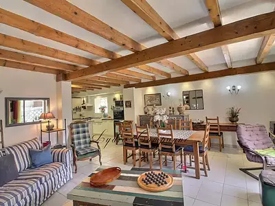 Maison, 185 m²