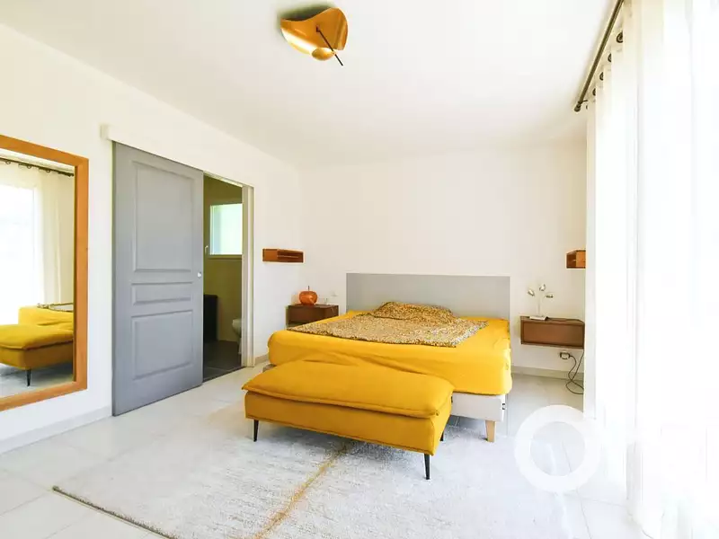 Maison, 220 m²
