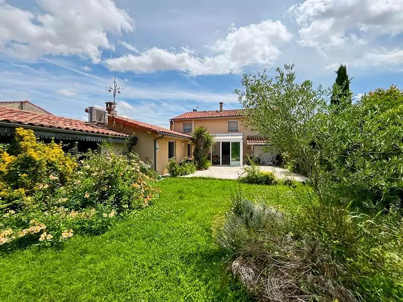Maison, 205 m²