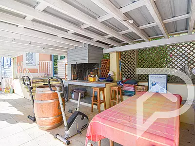 Maison, 242 m²