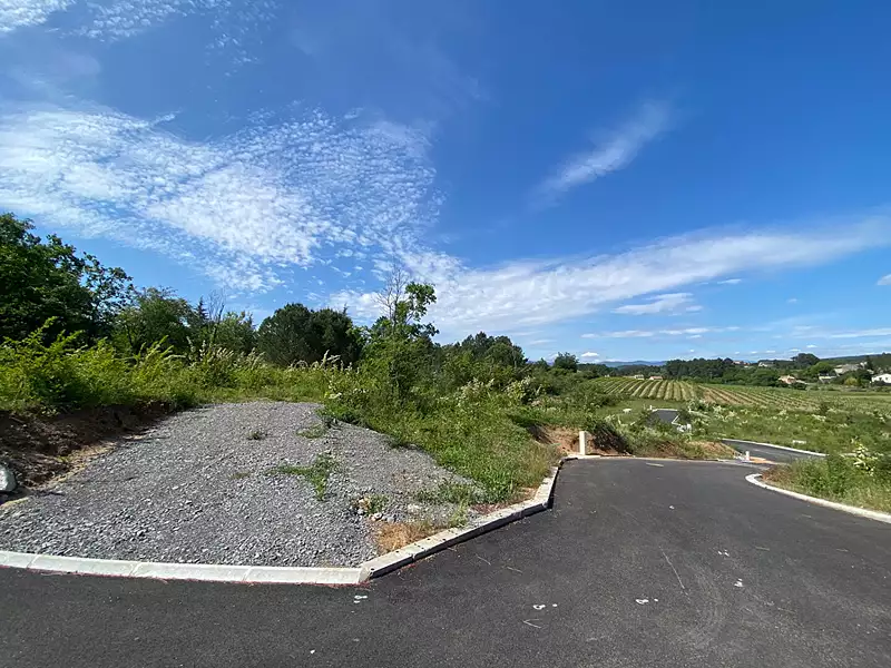 Terrain, 800 m²
